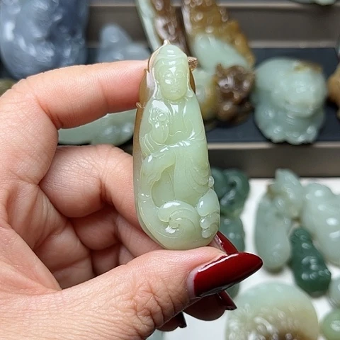 和田玉颈饰未镶嵌龍**人