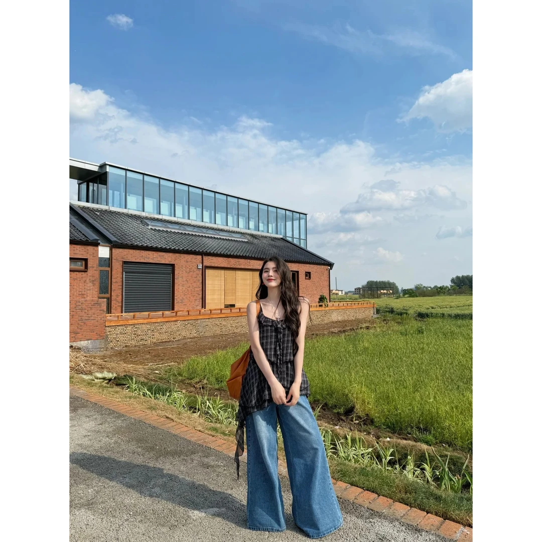 夏季新款温婉大方衣服高级感时尚黑色格纹吊带气质百搭显瘦上衣女