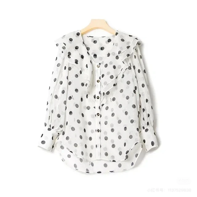 1453米色V领波点衬衣