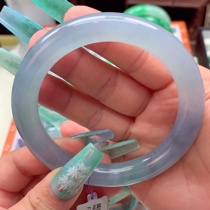 翡翠手镯未镶嵌63.2圈口