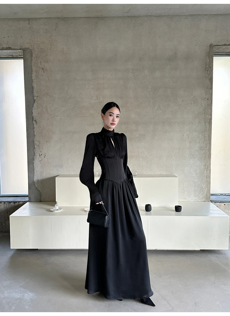 法式复古气质长裙女春季新款长袖立领收腰仿醋酸黑色御姐感连衣裙