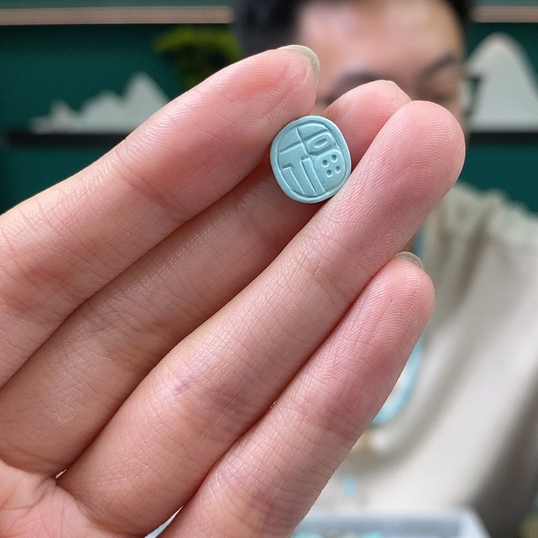 绿松石未镶嵌珠宝奇石