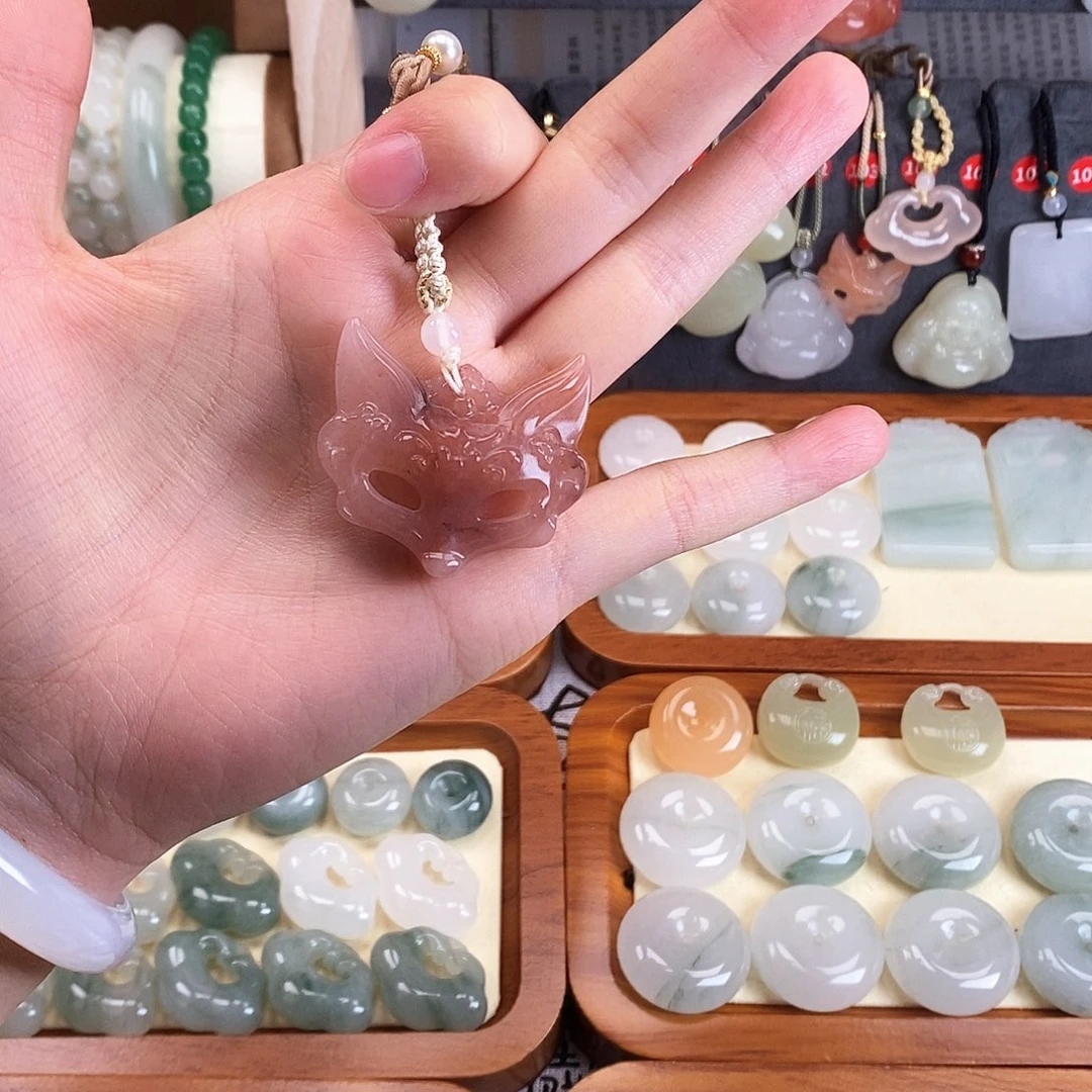 石英质玉未镶嵌颈饰✨****?