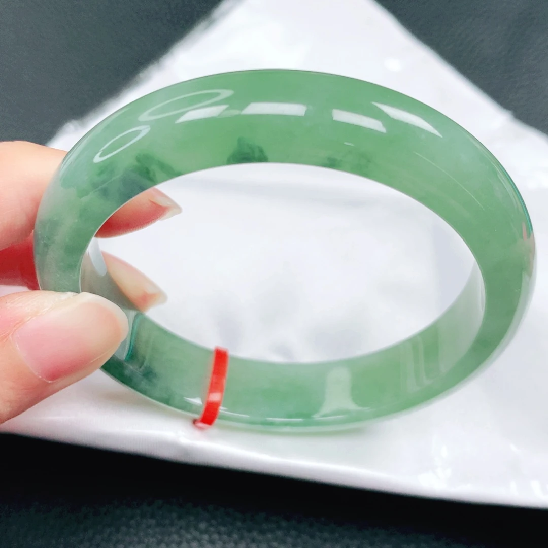 翡翠未镶嵌手镯57圈
