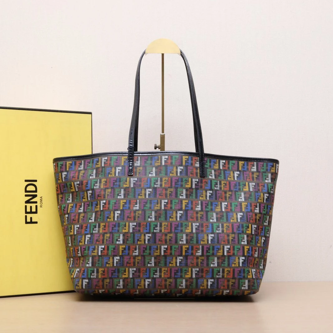 95新 FENDI/芬迪 【黑黑】金扣 彩色 FF 购物袋 小号 376839