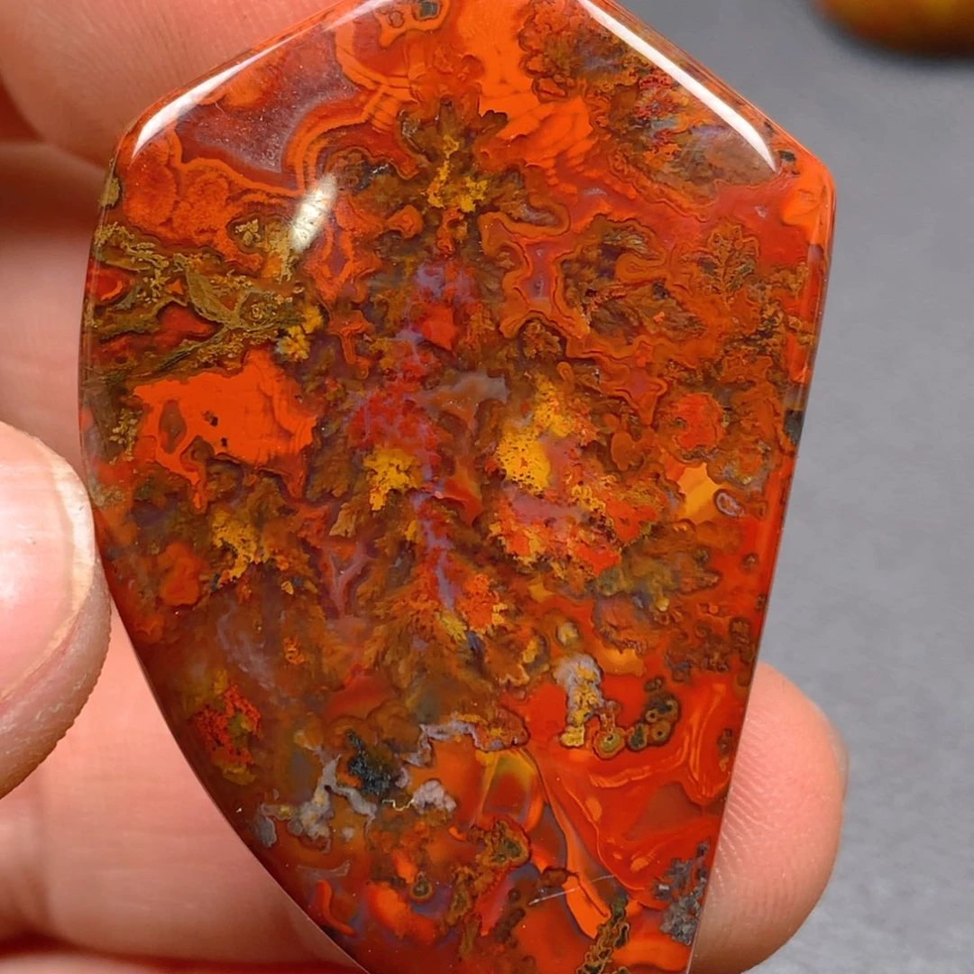 未镶嵌颈饰玛瑙/玉髓寻*