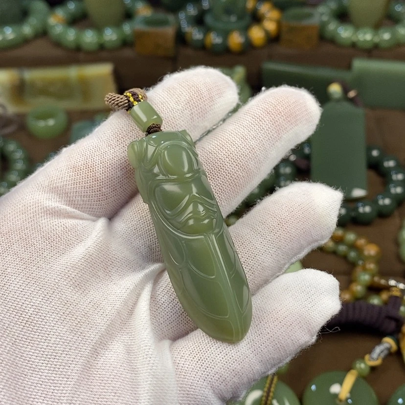 【闪购商品】颈饰未镶嵌岫岩老玉（透闪石质玉）