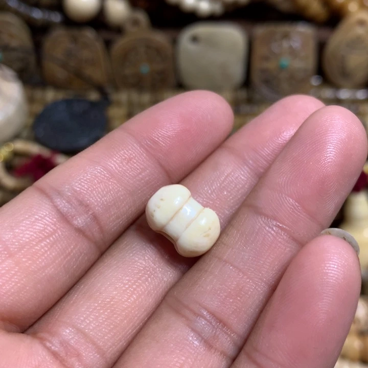 嘟***肚吊坠龙脊菩提配饰