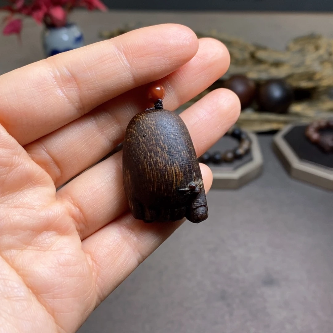 沉香木手串越南富森红土玉化吊坠