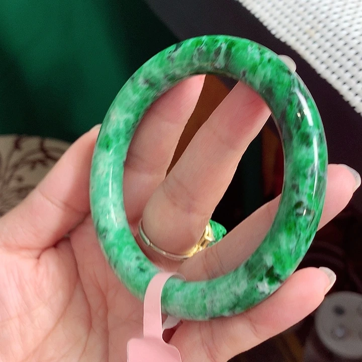 翡翠未镶嵌手镯翡翠