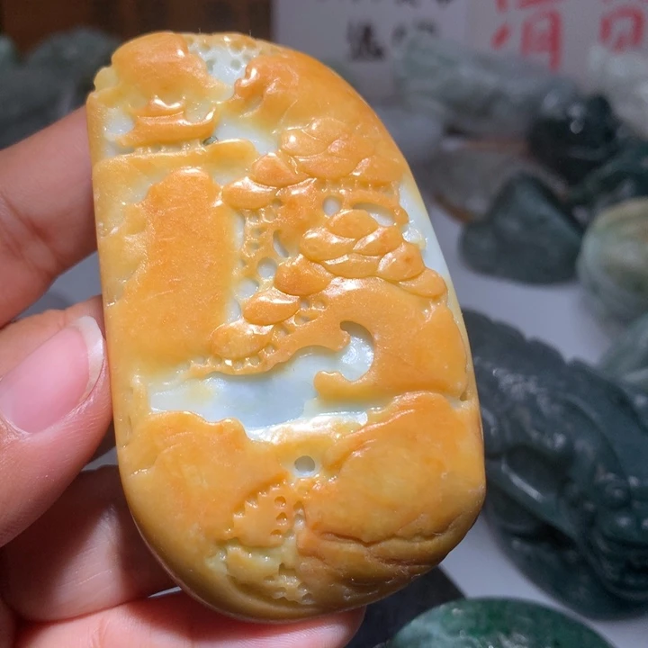 翡翠未镶嵌颈饰保真天然A货翡翠