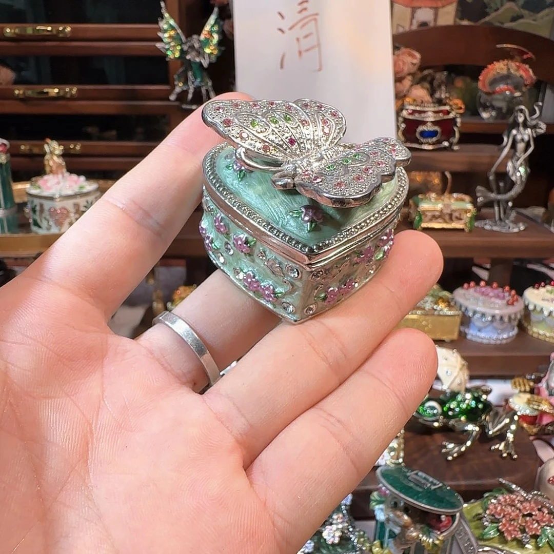 手工制品请勿吹毛求疵