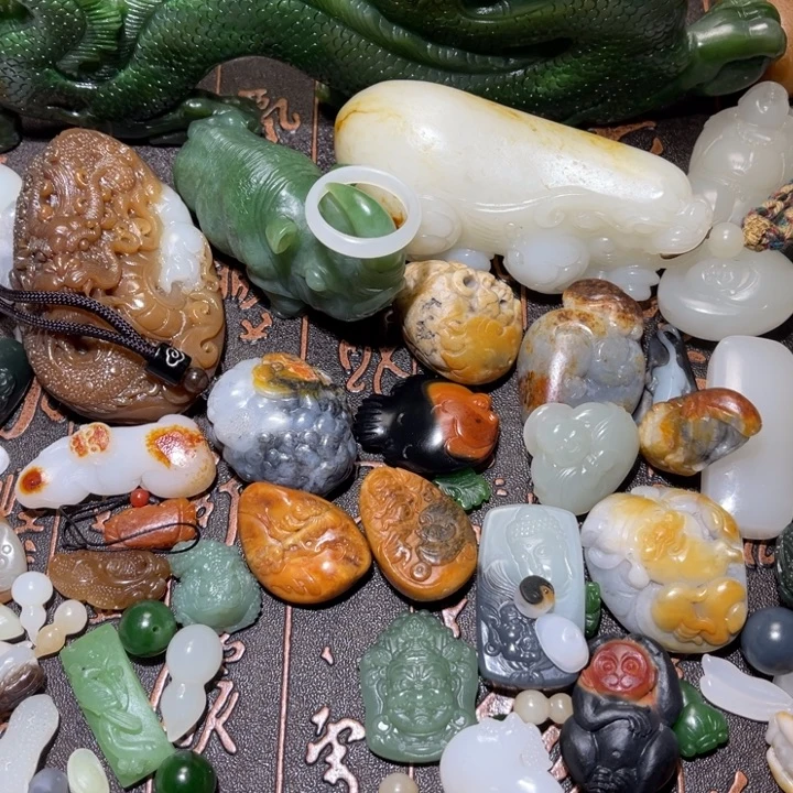 和田玉未镶嵌吊坠(不含链)