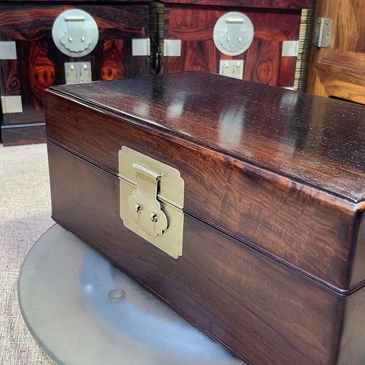 交趾黄檀（大红酸枝）