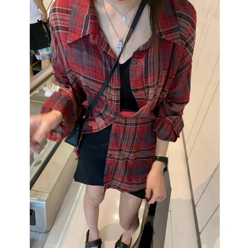 新品洋气德不得了开春百搭气质红色线条纹理衬衫女