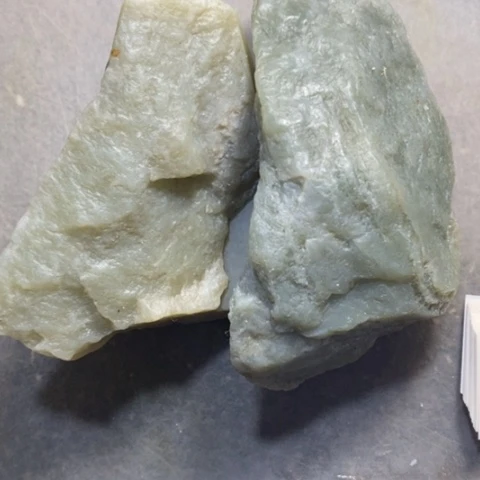 透闪石质玉未镶嵌挂件莫**妙