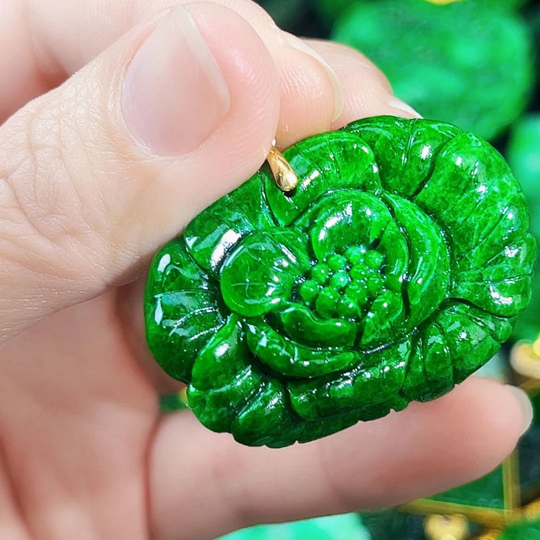 颈饰18K金镶嵌翡翠