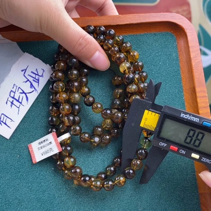 琥珀珠宝奇石未镶嵌