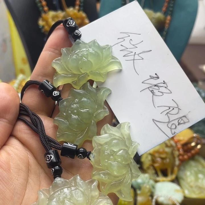 蛇纹石玉合金颈饰