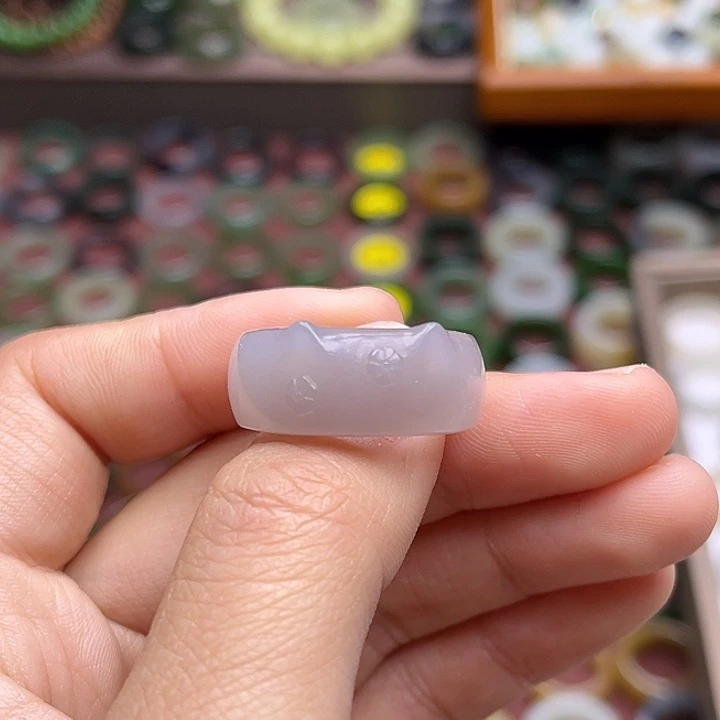 和田玉戒指未镶嵌17.7 粉紫 手雕猫猫