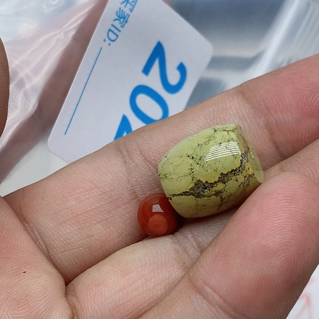 未镶嵌南红玛瑙珠宝奇石
