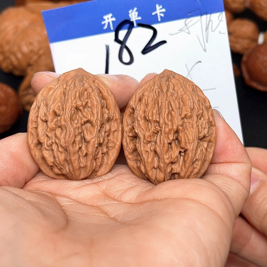 桃核吊坠6****⁶虎头31尺。  182