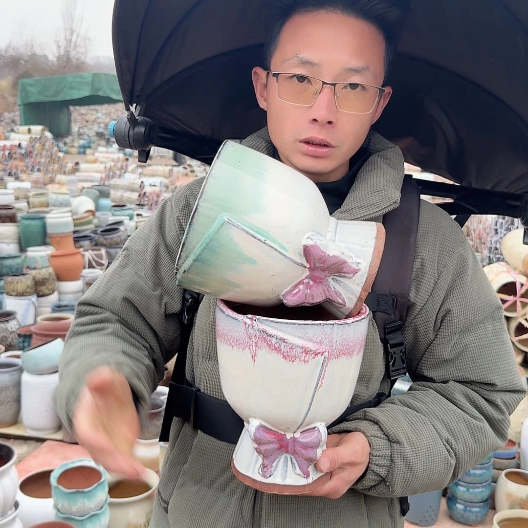 紫砂花盆口18高20（两个蝴蝶结老庄俊