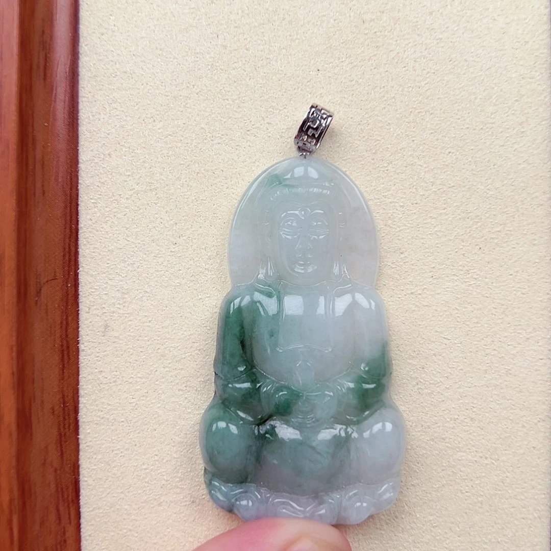 翡翠颈饰18K金镶嵌观音