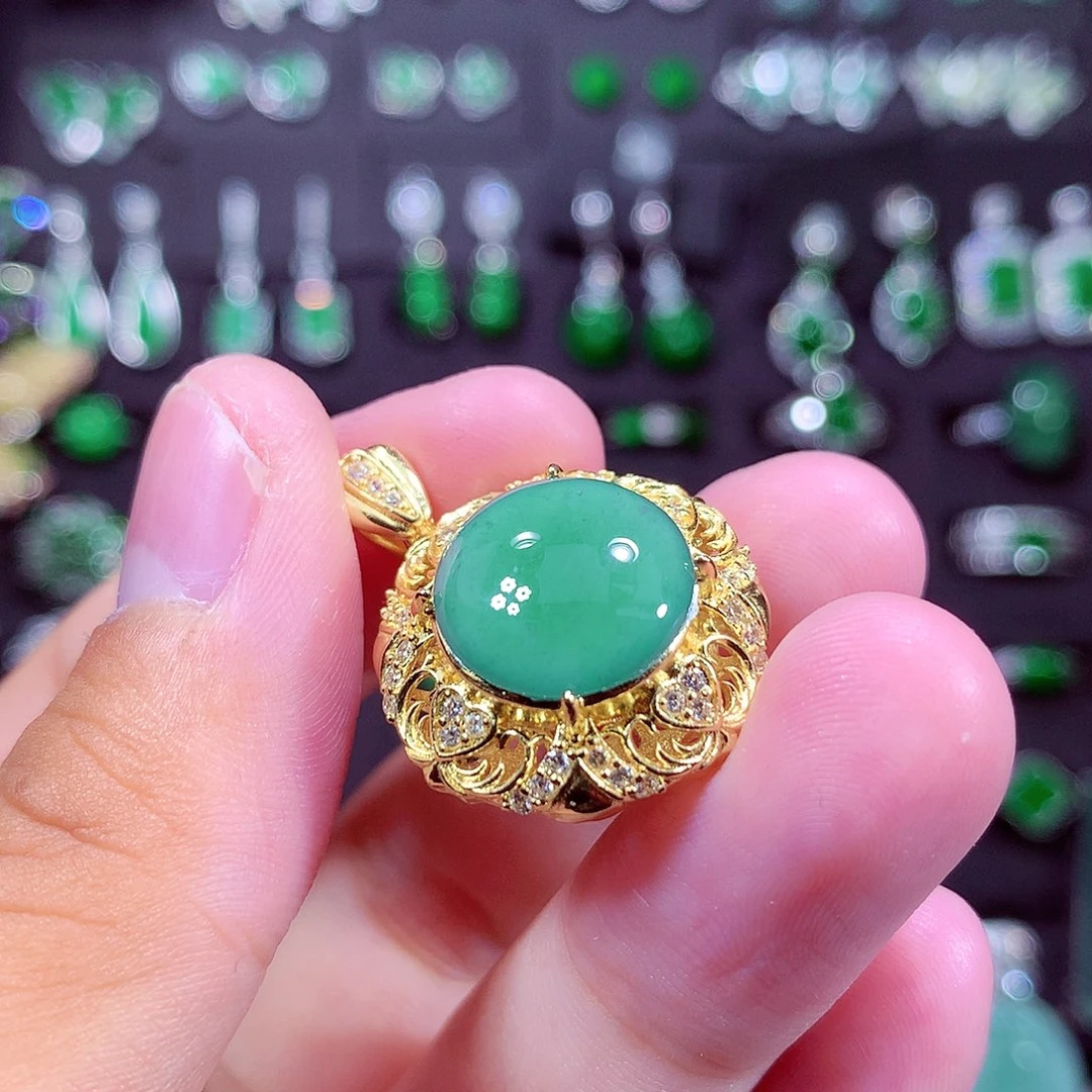 颈饰未镶嵌翡翠天然