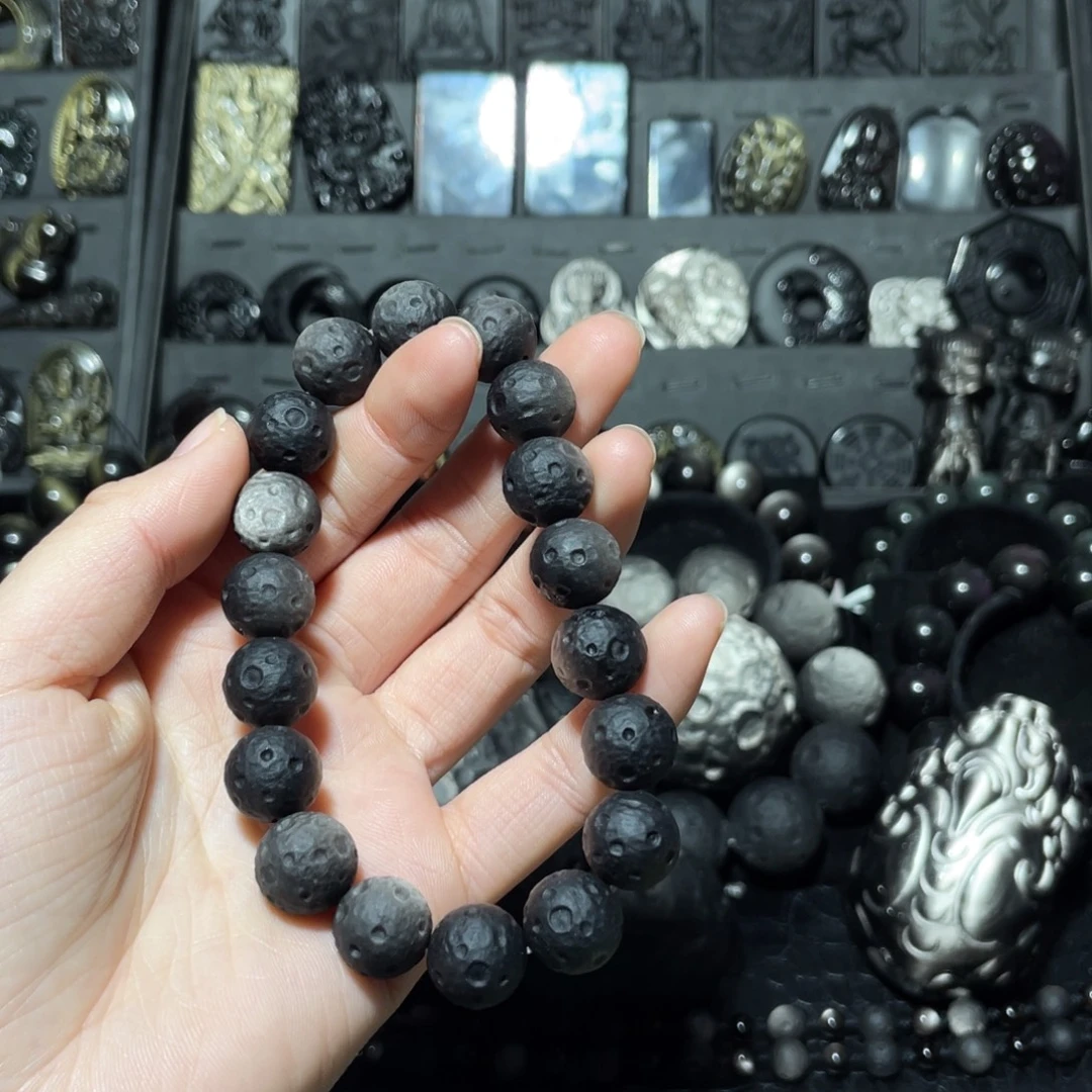 L***n黑曜岩未镶嵌珠宝奇石