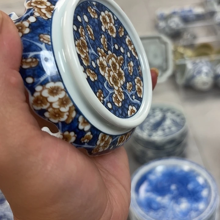 瓷片釉里金冰梅板凳盖至