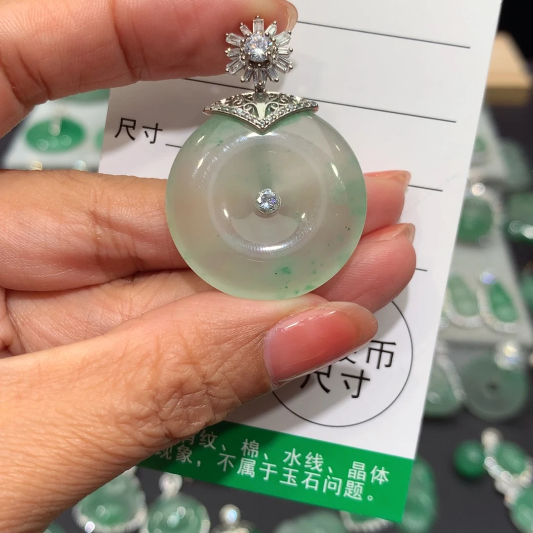 颈饰银S925镶嵌石英质玉（非洲翠）