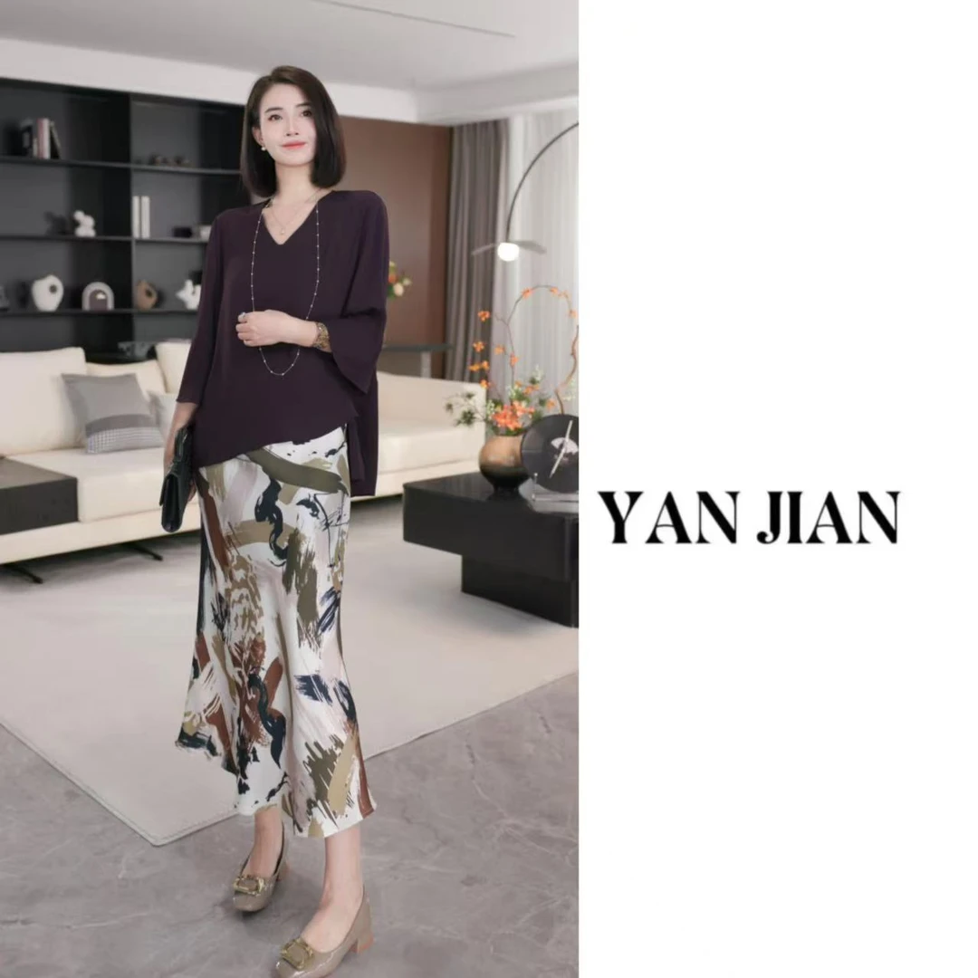 YAN JIAN【手绘艺术】多色特调万能搭配色斜裁抗皱半身裙