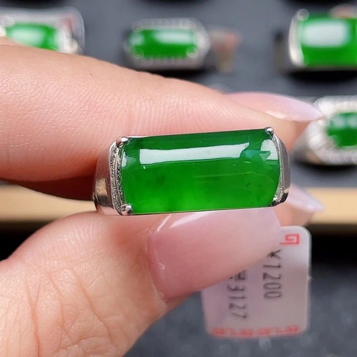 翡翠银S925镶嵌戒指没有运费险3127