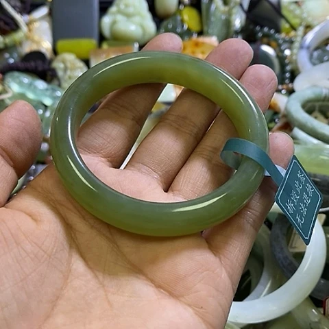 岫玉未镶嵌手镯54口径