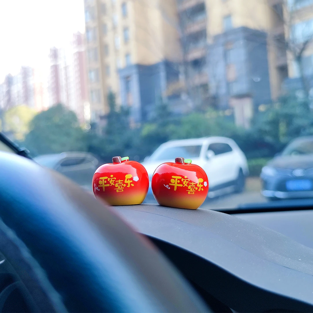 精致迷你小苹果治愈系水果汽车显示屏摆件仪表盘上女生车内装饰品