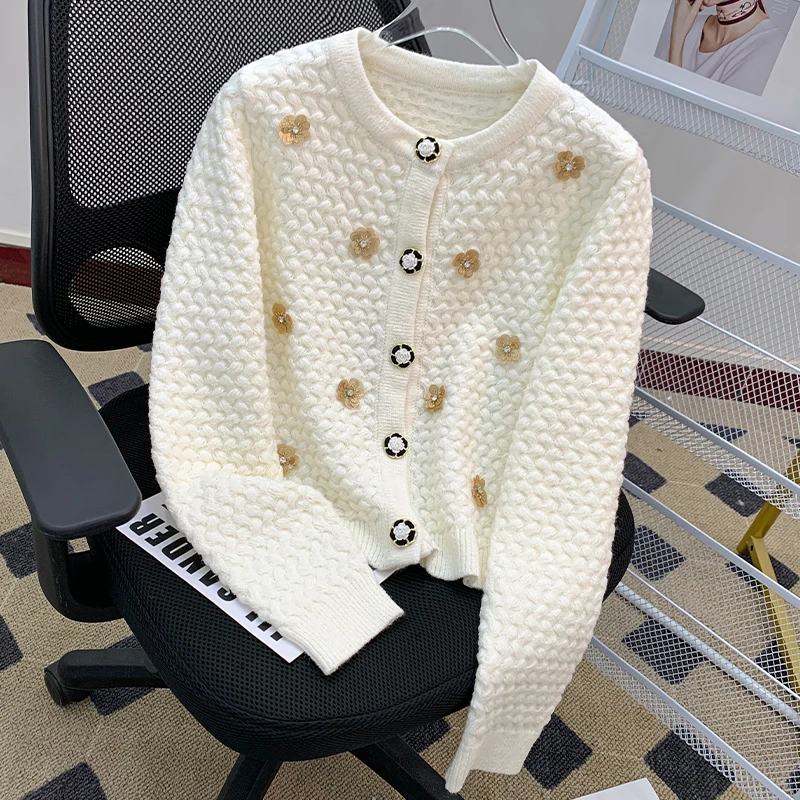 2024秋冬新款小香风立体花装饰休闲长袖针织衫毛衣开衫外套女