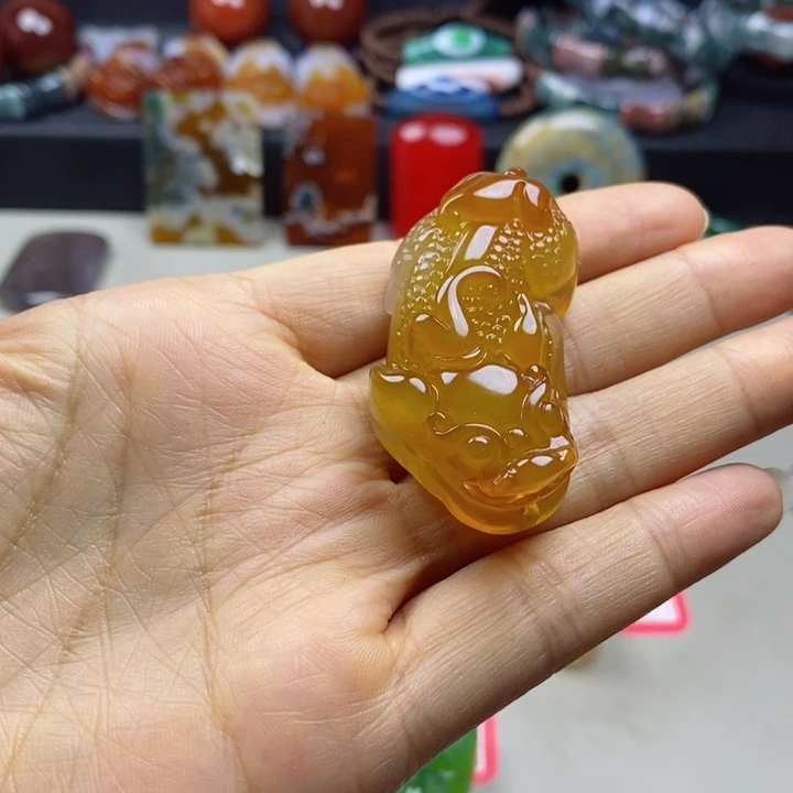 玛瑙/玉髓颈饰未镶嵌嗣*