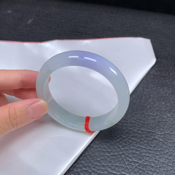 翡翠未镶嵌手镯