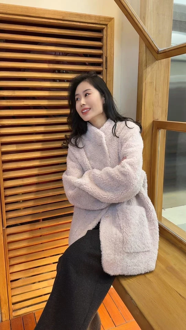 Miss Huo 超软的年款毛毛外套 A 粉色 1119