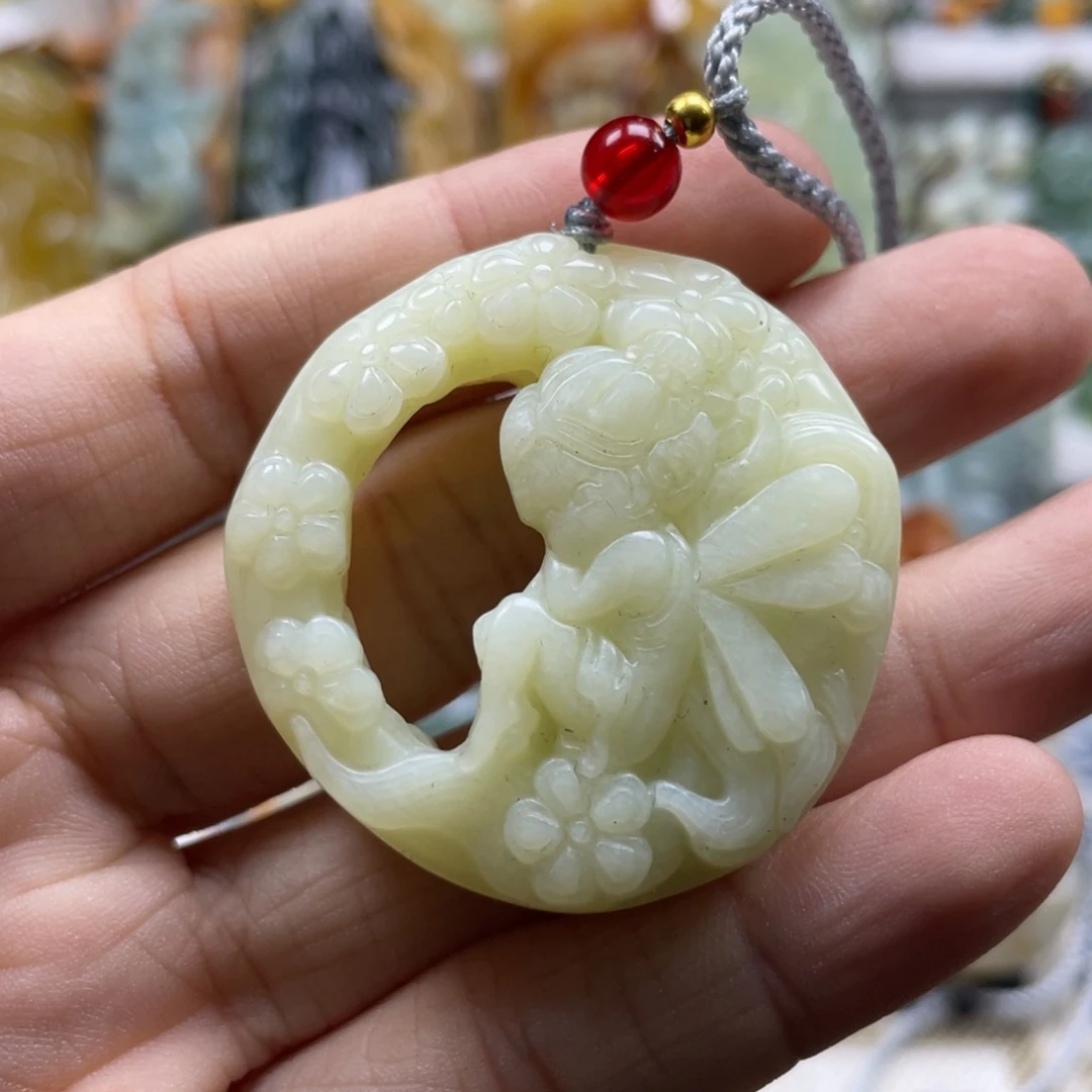 蛇纹石玉颈饰未镶嵌