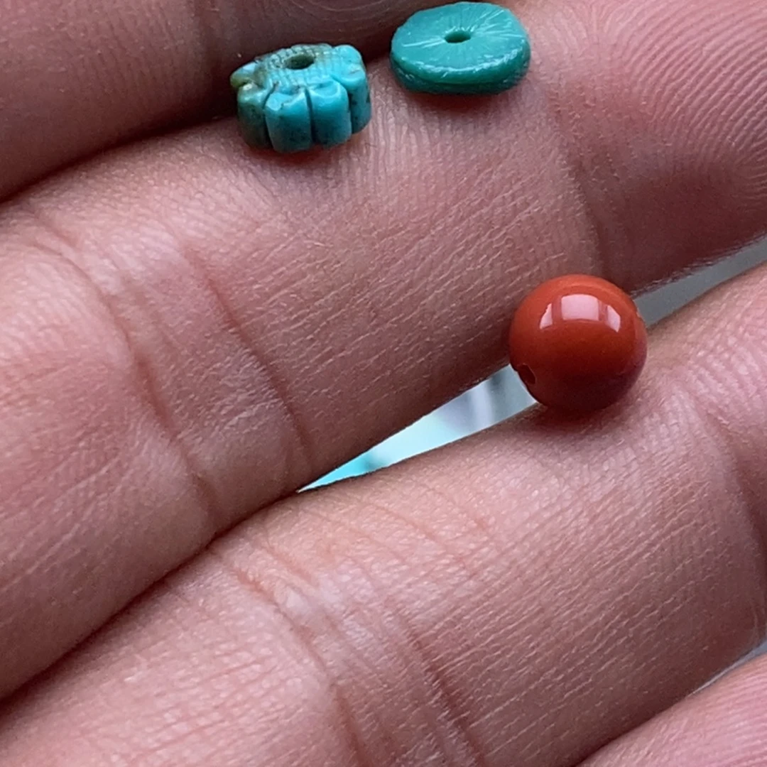 粉***兔南红玛瑙未镶嵌珠宝半成品