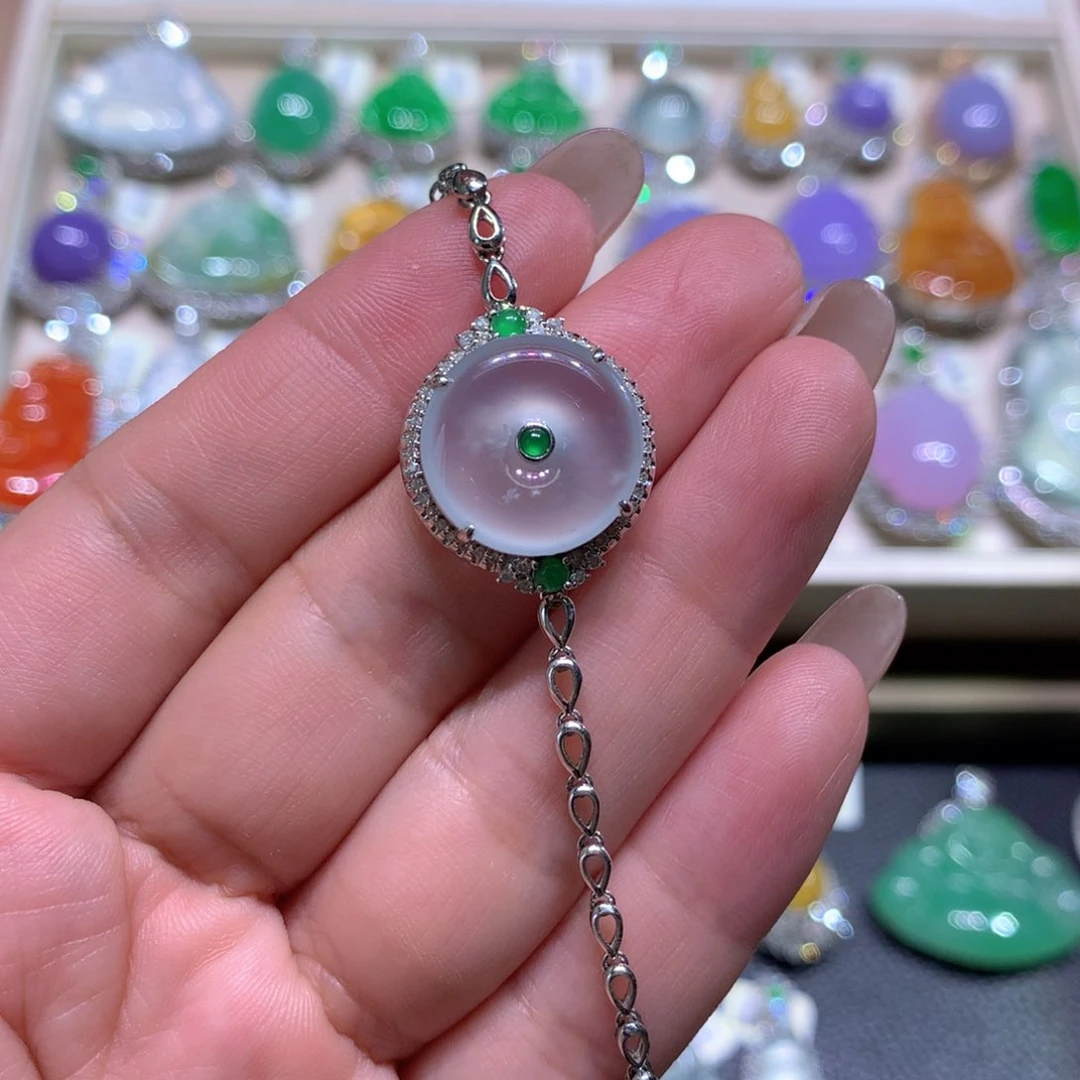 颈饰18K金镶嵌翡翠