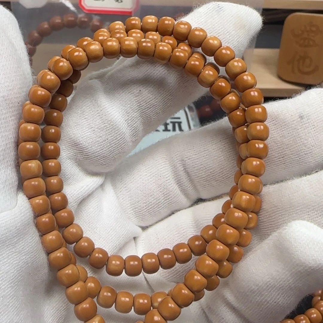 手串橄榄核老挝长串老型微白5.5mm