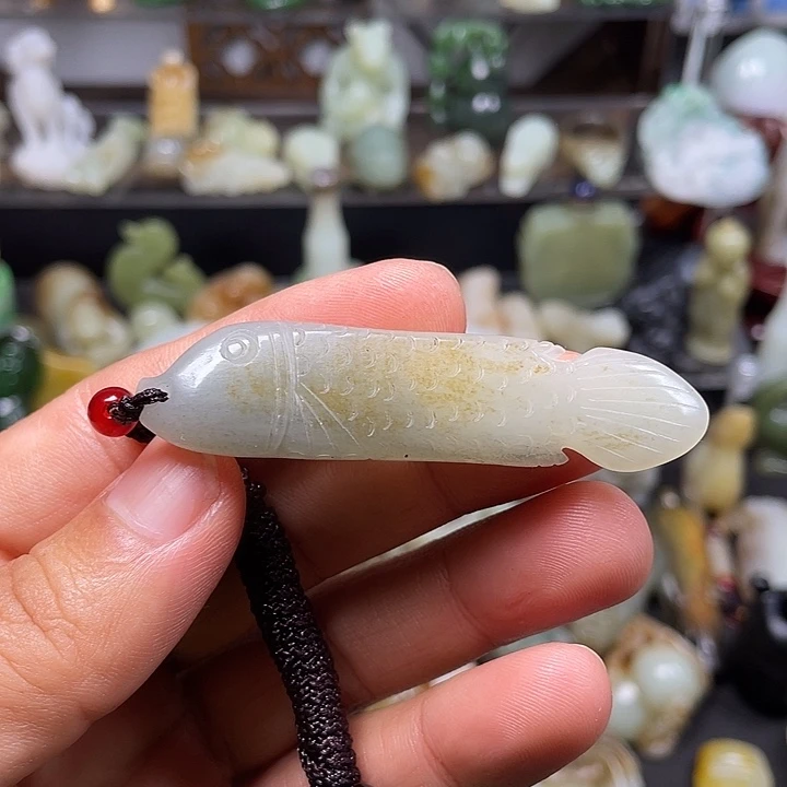 和田玉（糖玉）未镶嵌颈饰