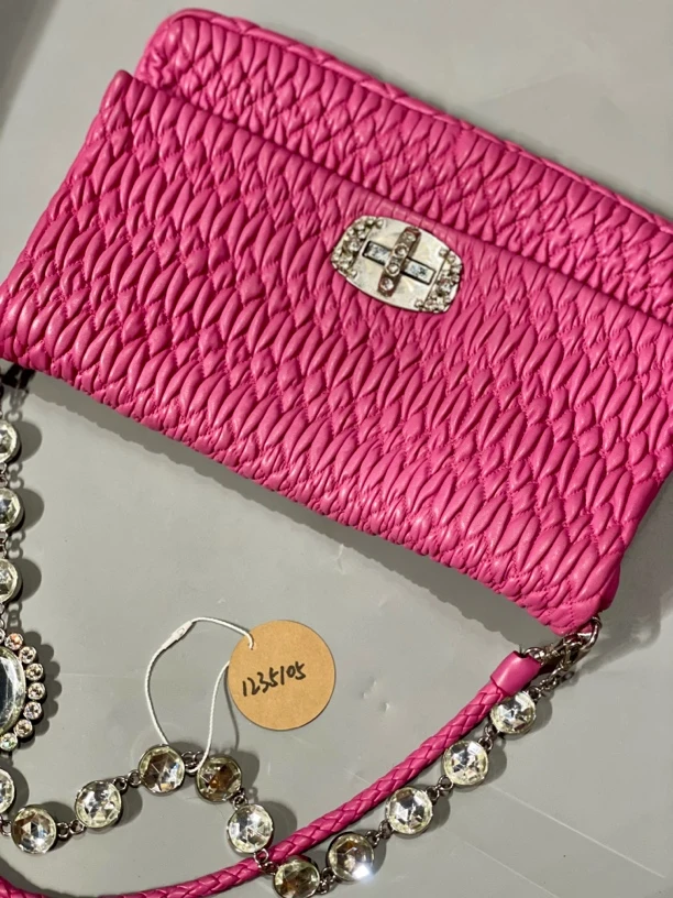 95新 MIU MIU/缪缪 夏七中古/粉色褶皱宝石链条/单肩包1235105