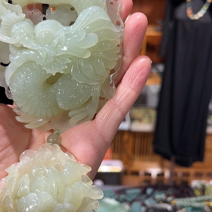 未镶嵌岫玉毛衣链
