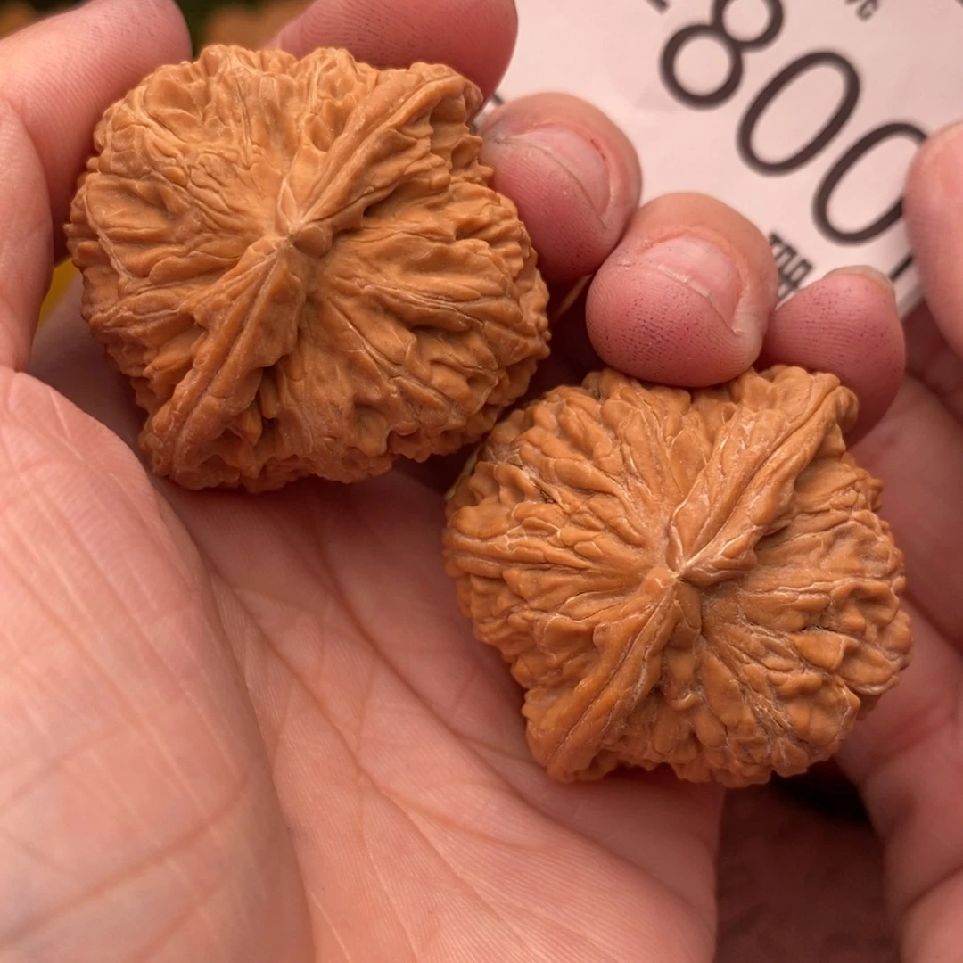 文玩核桃把件闷白39