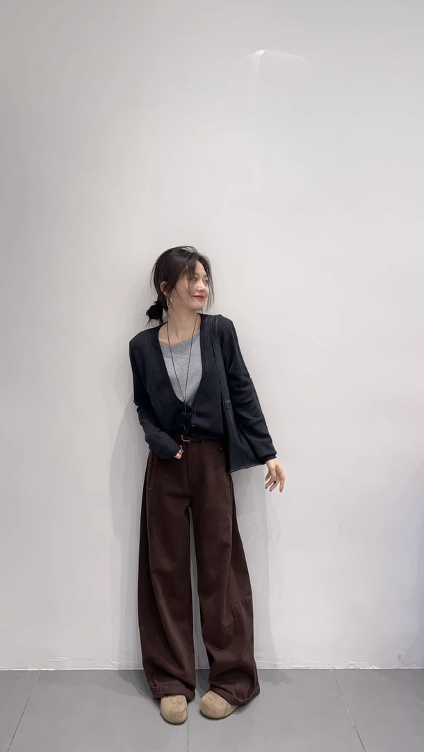 秋季新款清冷系禅意衣服女韩系时尚深v假两件针织衫高腰阔腿裤