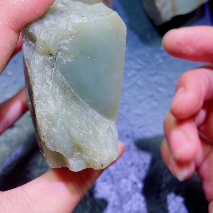 和田玉未镶嵌珠宝半成品